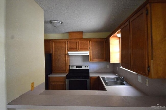 Building Photo - 2210 Elisa Ln