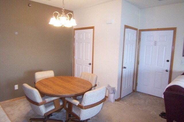 Building Photo - AVAILABLE 06/10/23! Cute 3 Bedroom Condo!