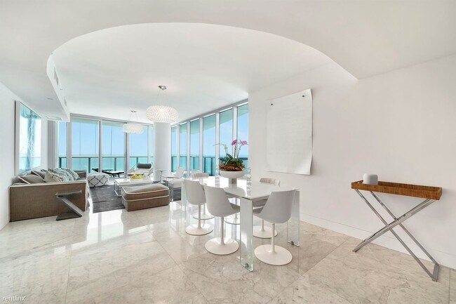 Building Photo - 4 br, 4.5 bath Condo - 17001 Collins Ave A...
