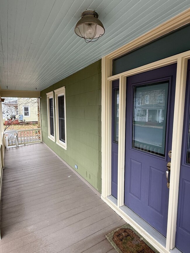 Foto del edificio - Single-Family Home with Fenced Yard in Cambridge, MD