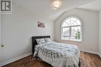 Building Photo - 46 Ozner Crescent