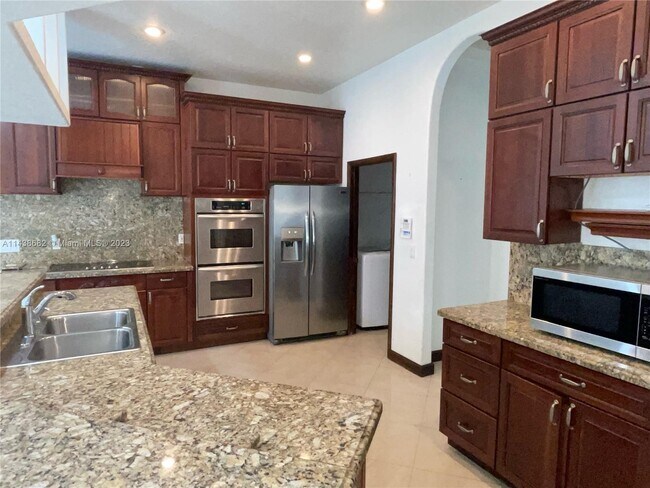 Foto del edificio - 17970 Orange Blvd