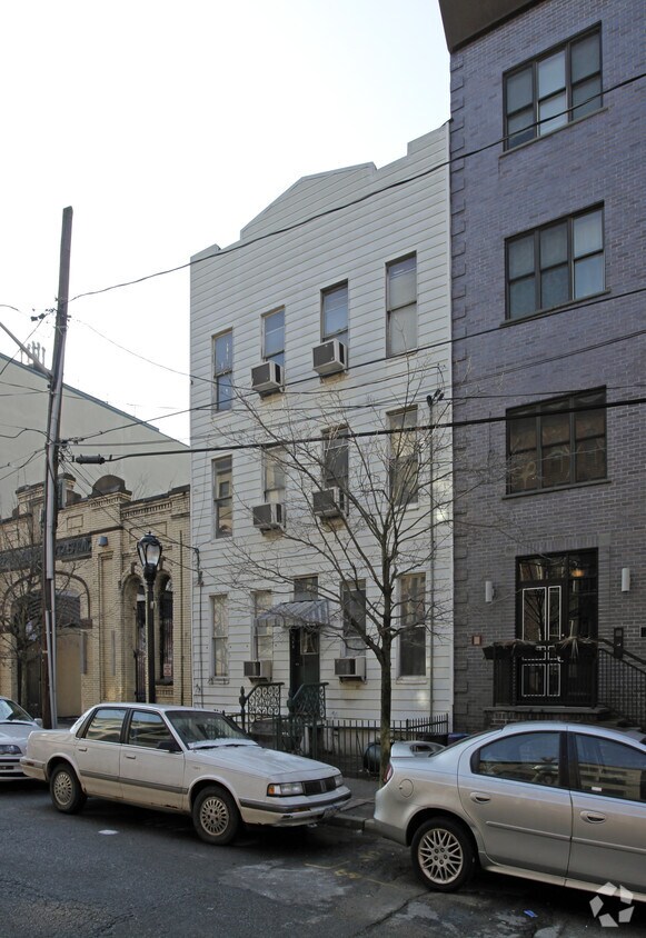 120 Jackson St, Hoboken, NJ 07030 Apartments in Hoboken, NJ