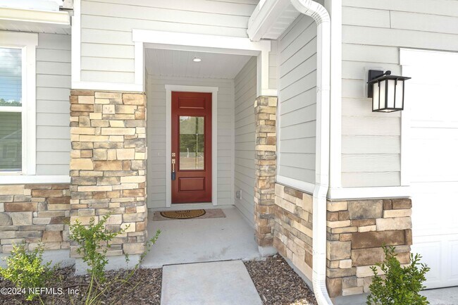 Foto del edificio - 693 Panther Lk Pkwy