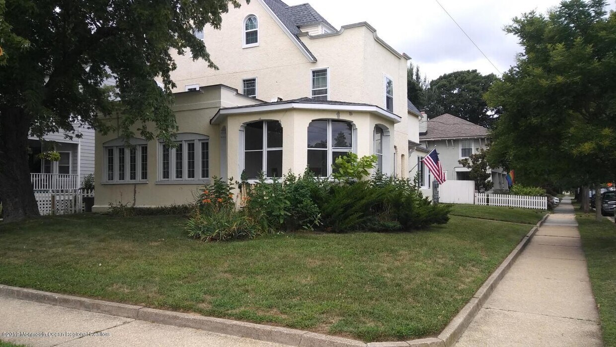Primary Photo - 501 6th Ave