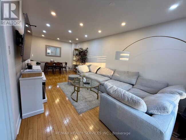 Photo du bâtiment - 15 Inverhuron Trail