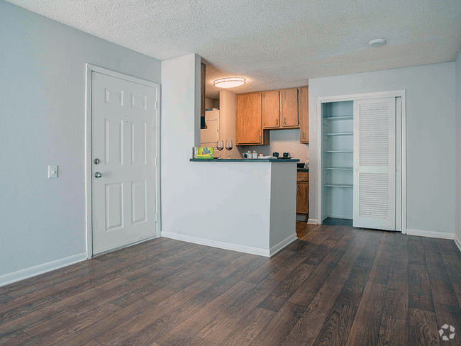 Sleek Hardwood-Style Flooring - Beacon Hill Apartments