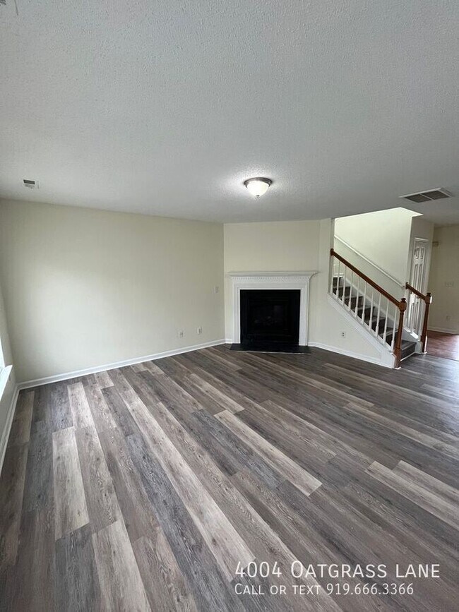 Foto del edificio - 4004 Oatgrass Ln