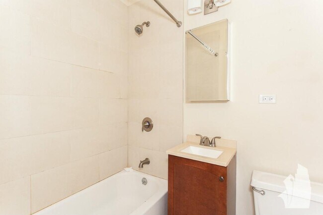 Foto del edificio - 4725 N Leavitt St