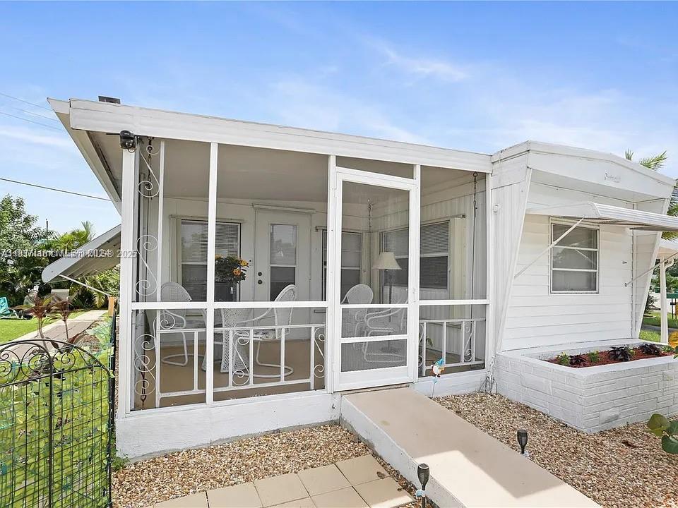Foto principal - 8616 SW 16th Pl