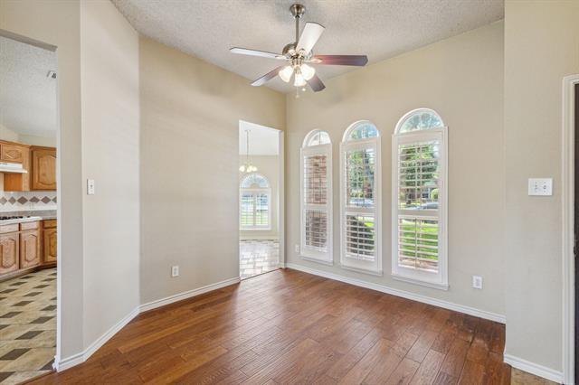 Building Photo - 1529 Summerfield Dr