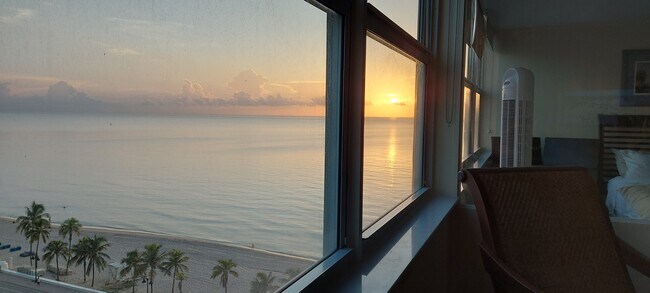 Building Photo - 209 N Fort Lauderdale Beach Blvd