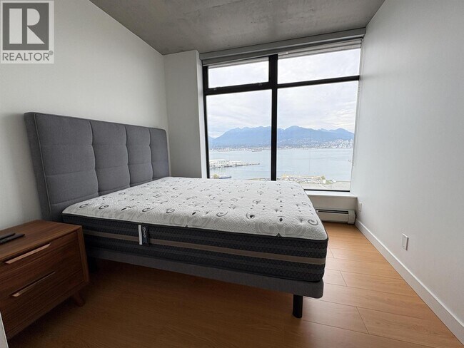 Photo du bâtiment - 128 W Cordova St