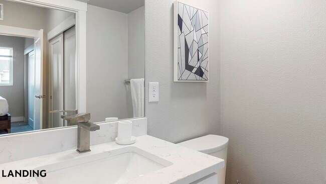 Foto del edificio - 2720 S Federal Blvd