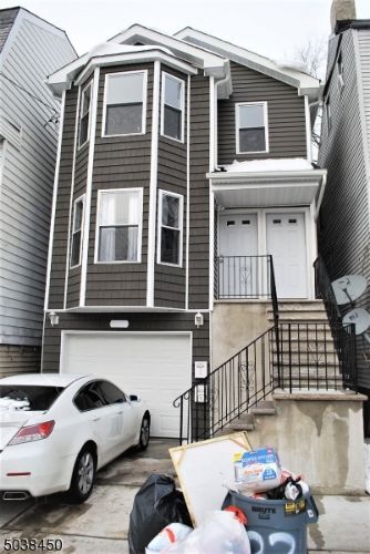 Primary Photo - 133 Park Ave