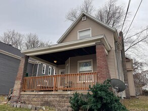 Building Photo - 443 Quimby St NE