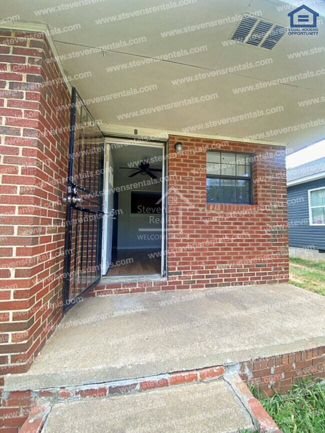 Building Photo - 3710 Central Ave