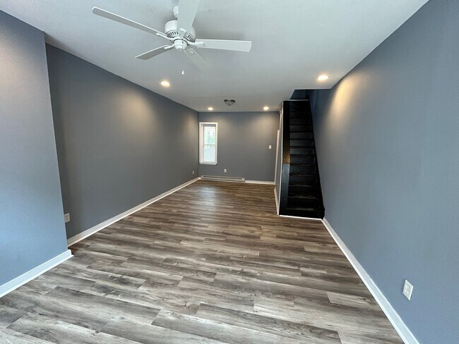 Photo - 2615 W Silver St House