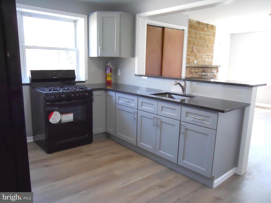 146 N Eagle Rd Unit 1ST FL, Havertown, PA 19083 Room for Rent in