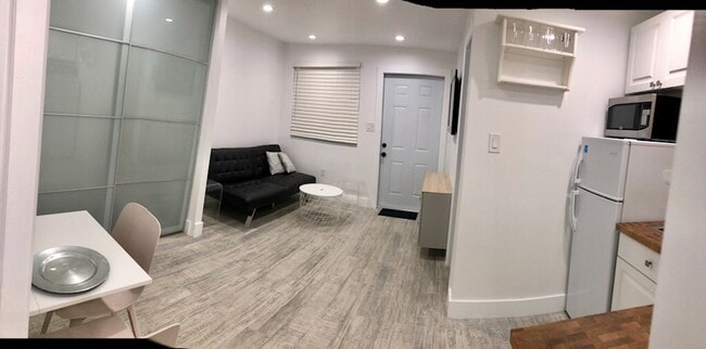 Foto del edificio - 2415 SW 64th Ave