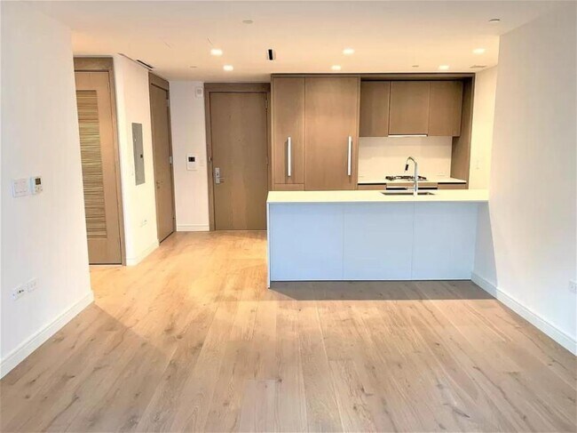 Building Photo - 2 bedroom in BROOKLYN NY 11226