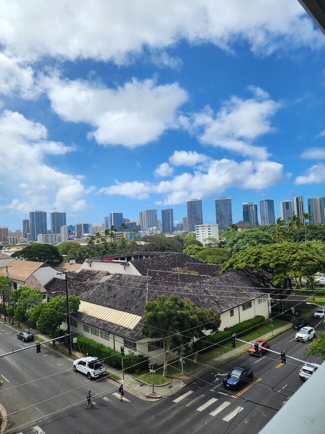 Photo - 824 Kinau St Apartment