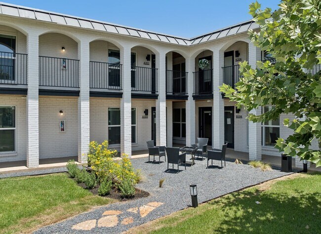 Foto del edificio - 5911 Sheridan Ave