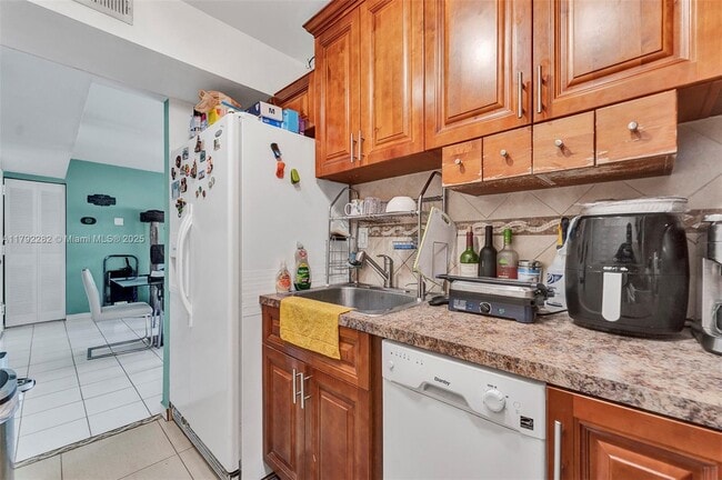 Foto del edificio - 4845 NW 7th St