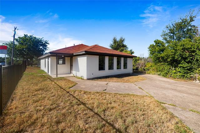 Foto principal - 2540 Avenue H