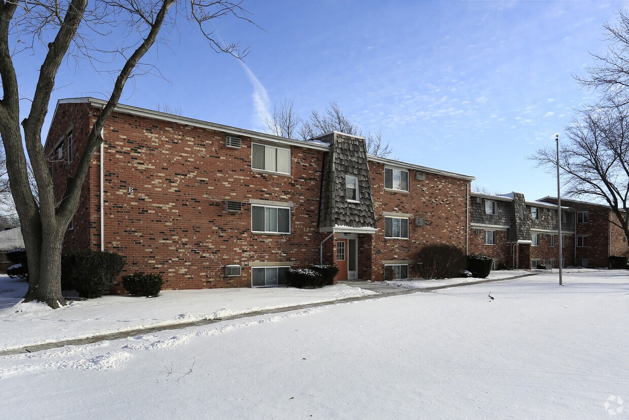 Foster Garden Apartaments - Foster Garden Apartments