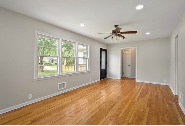 Foto del edificio - 3605 S Norwood Ave