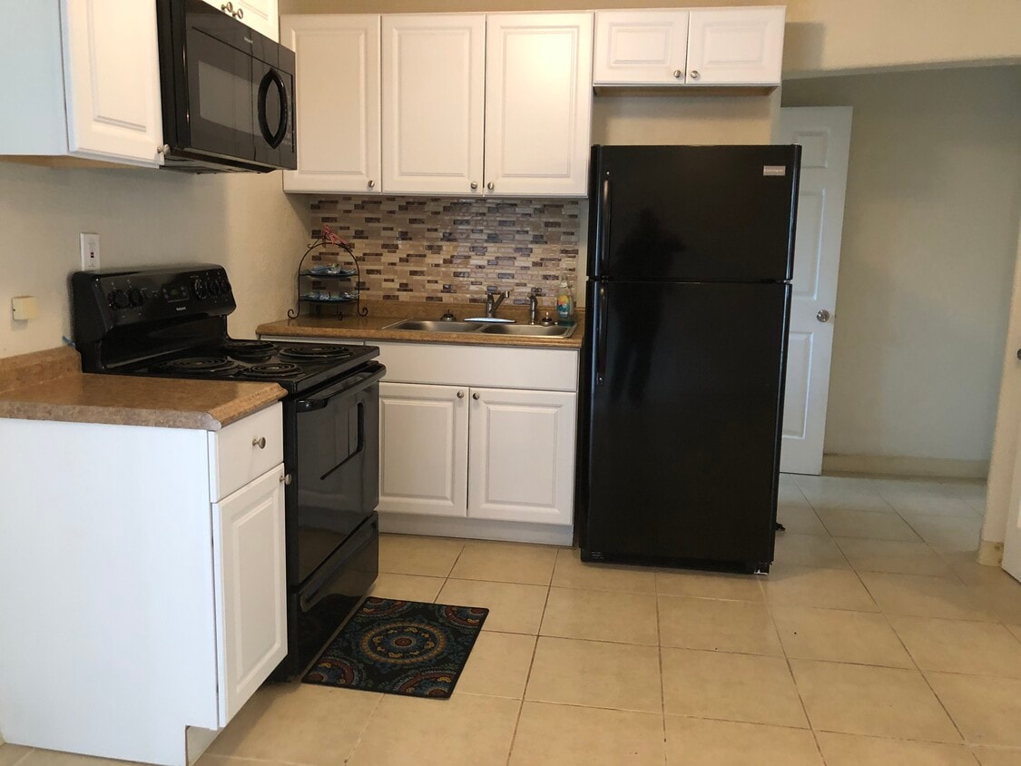 Kitchen - 1915 18th Street NW
