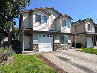 Building Photo - 924 NE 94th Ave