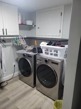 Building Photo - 8 Octavia St