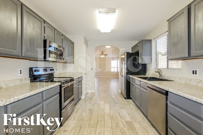 Foto del edificio - 8534 W Tuckey Ln