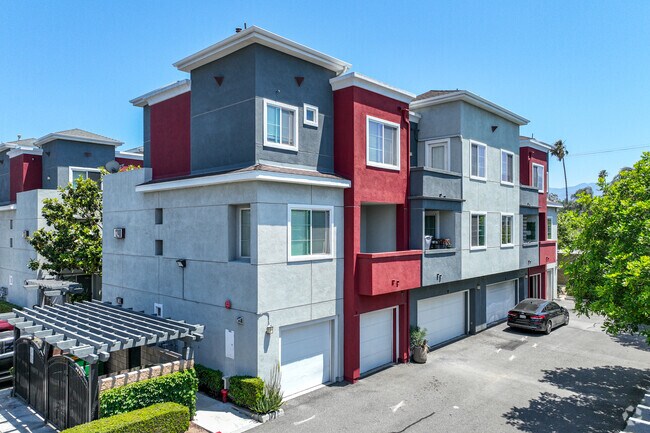 Foto del edificio - Magnolia Court Townhomes