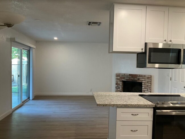 Building Photo - 4507 San Juan Ave