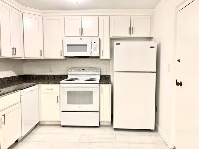 Building Photo - 395 Revere Beach Pkwy