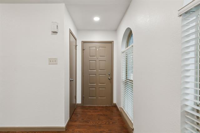 Building Photo - 414 Bluegrass Ln