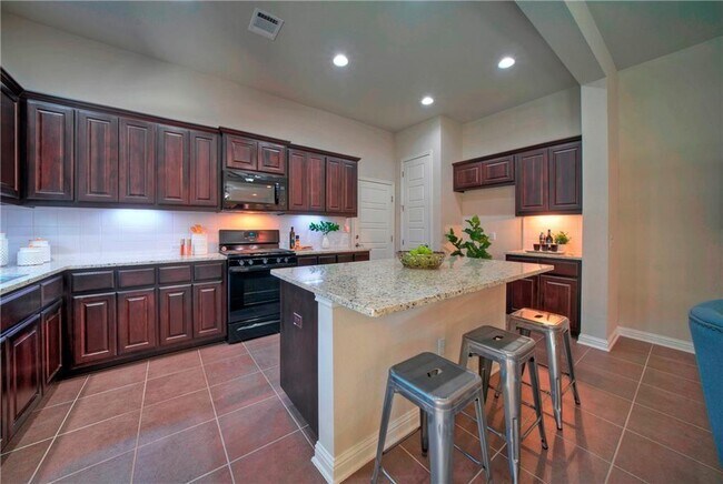 Foto del edificio - 1610 Frontier Valley Dr
