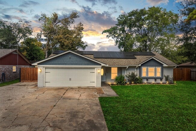 Building Photo - 13114 Pantano Dr