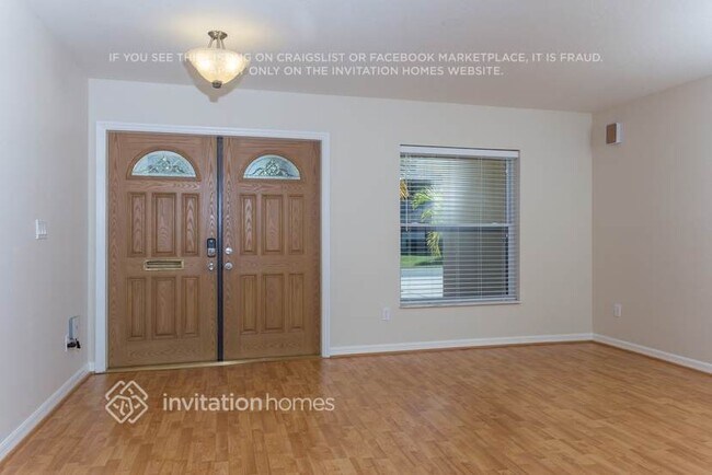 Foto del edificio - 833 SE Lansdowne Ave