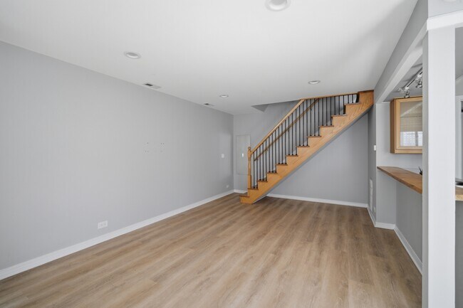 Foto del edificio - 1180 Cove Dr