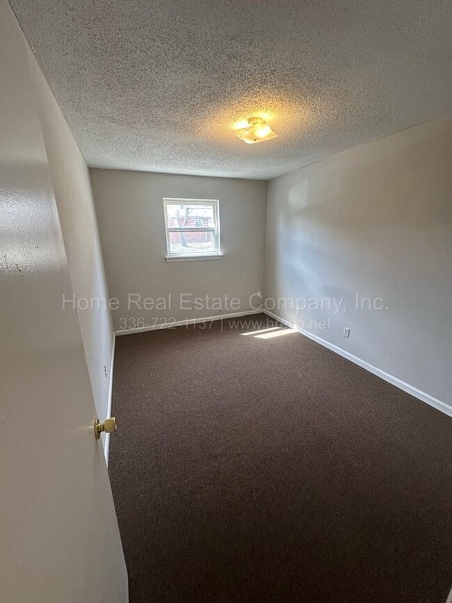 Photo - 151 Westdale Ave NW Apartment