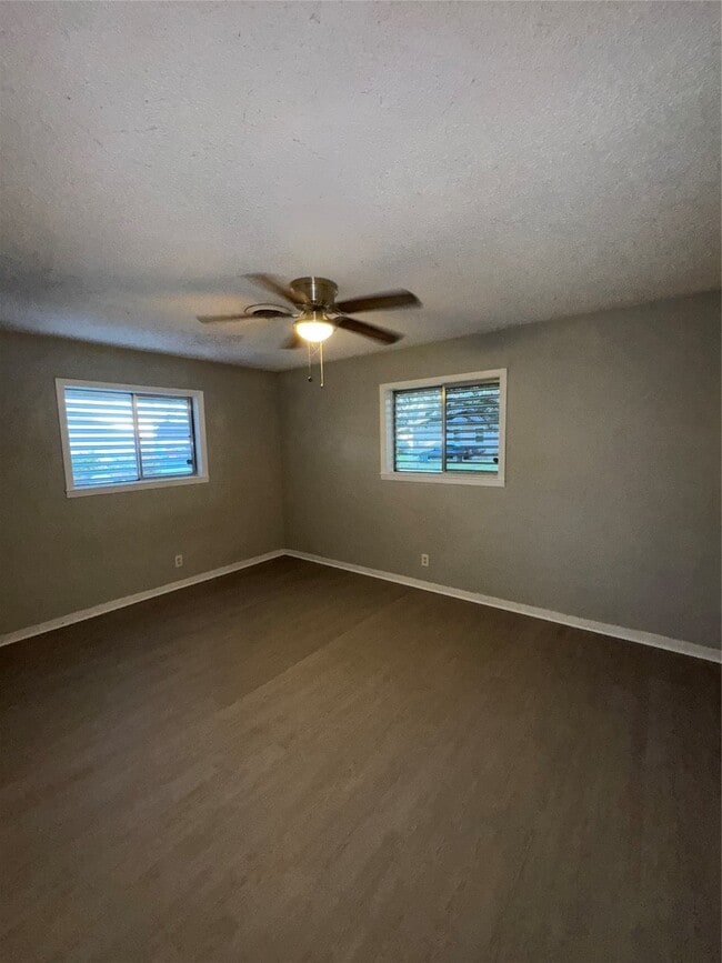 Building Photo - 5717 Woodrow St