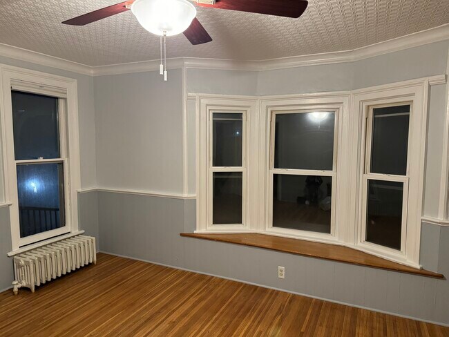 Foto del edificio - 3774 Lake Ave