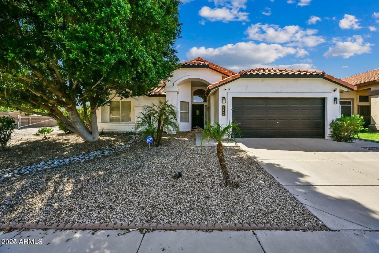 Foto principal - 4627 E White Aster St