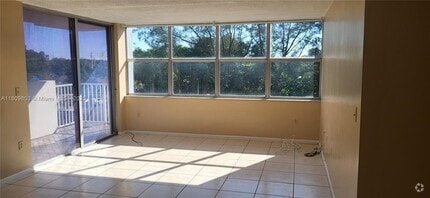 Building Photo - 1300 NE Miami Gardens Dr
