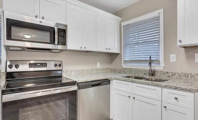 Foto del edificio - 4803 Glenwood Rd