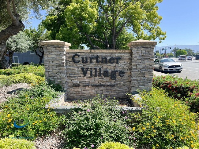 Building Photo - 2212 Almaden Rd